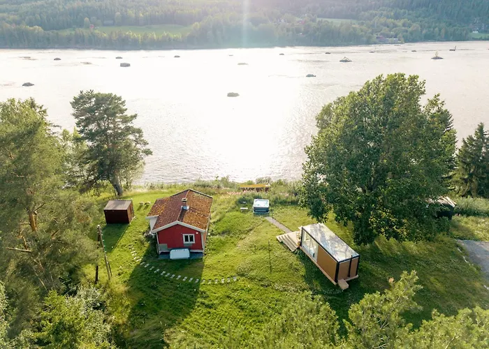 Lodge Gnist Retreat Sorumsand